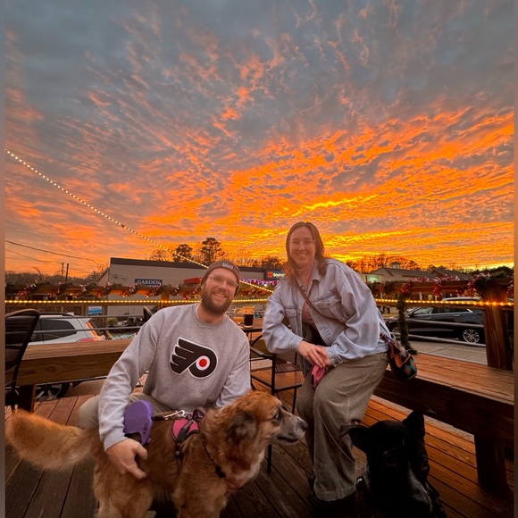 Meet your Poshers, Michael and Helen! - Picture 2 of 3